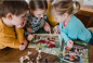 Preview: Playmobil® Country 70763 Das Detektivspiel mit 7 Country-Spielsets, Labyrinthkarte und Kochbuch [neu]